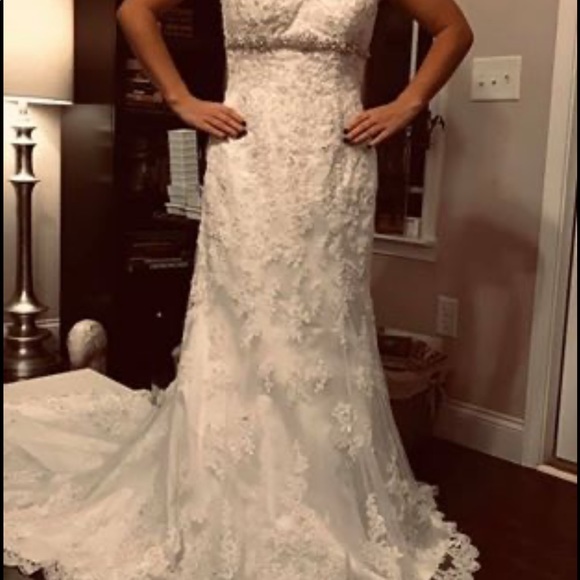 Wedding Dress - Picture 5 of 8